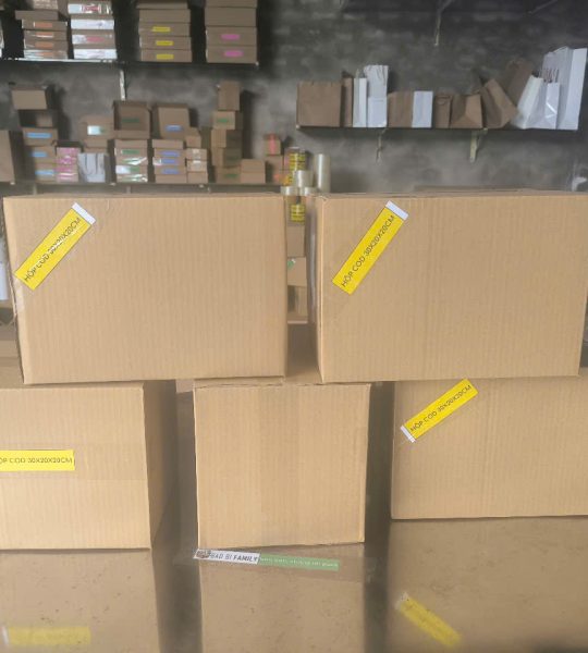 Hộp COD hộp giấy bán hàng online 30x20x20cm